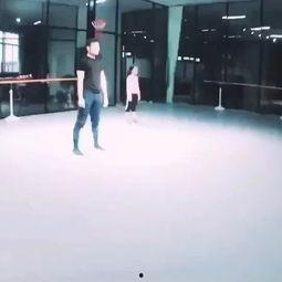 成人剧目现代舞视频,探索成人剧目中的舞蹈艺术魅力