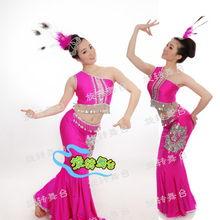 傣族服装女成人素色视频,素色长裙展现民族风情