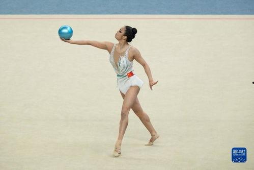 成人形体球操教学视频,轻松塑形，优雅舞动